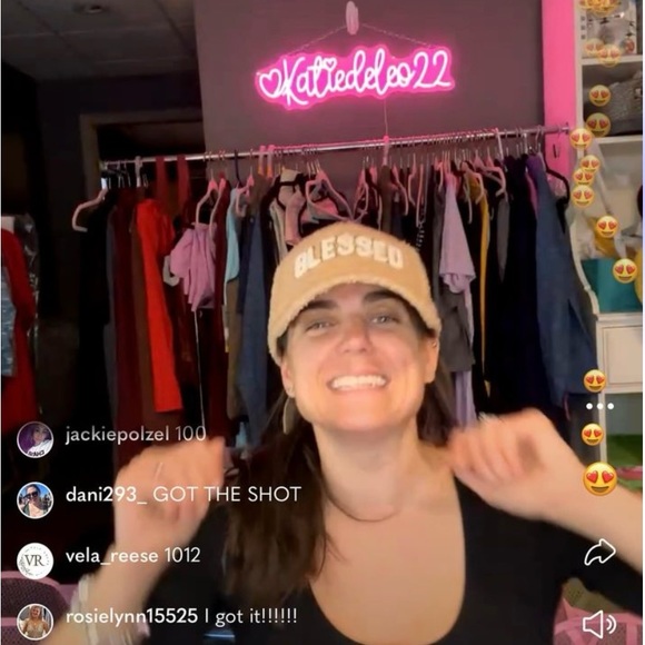 Shows Monday’s& Friday’s 430 🔔Alerts🚨‼️🎀💗Like this post for notifications 📣 - Picture 6 of 16